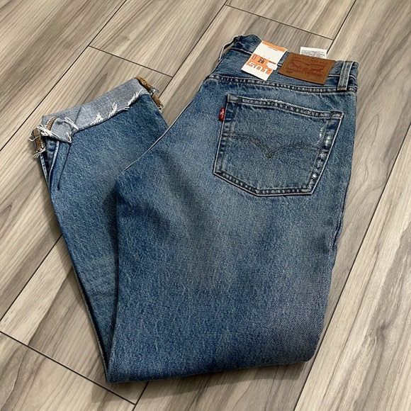 Mid-rise vintage levis/ super cute/ brand new - Picture 2 of 4